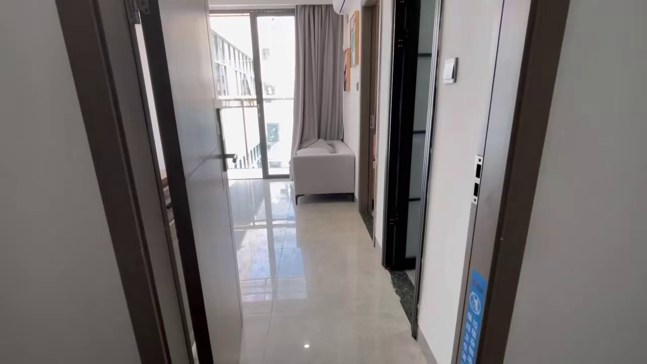 固戍地铁站500米,阳台一房一厅2680(可以办理月卡停车)