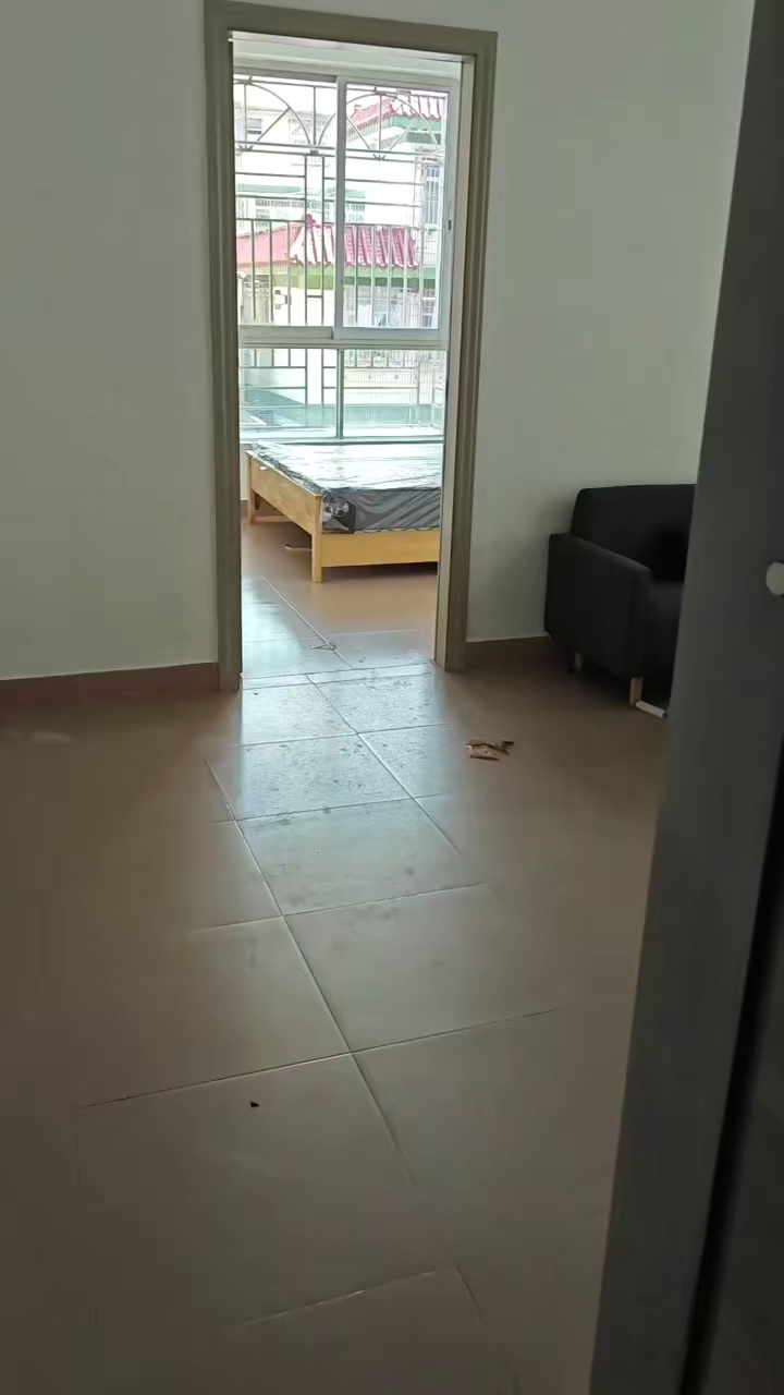 水湾 一房一厅3400