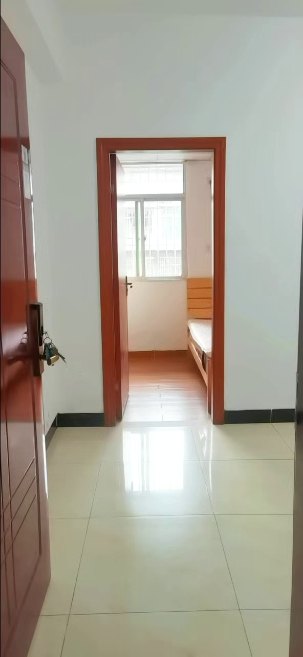 坂田新围仔电梯两房一厅2850