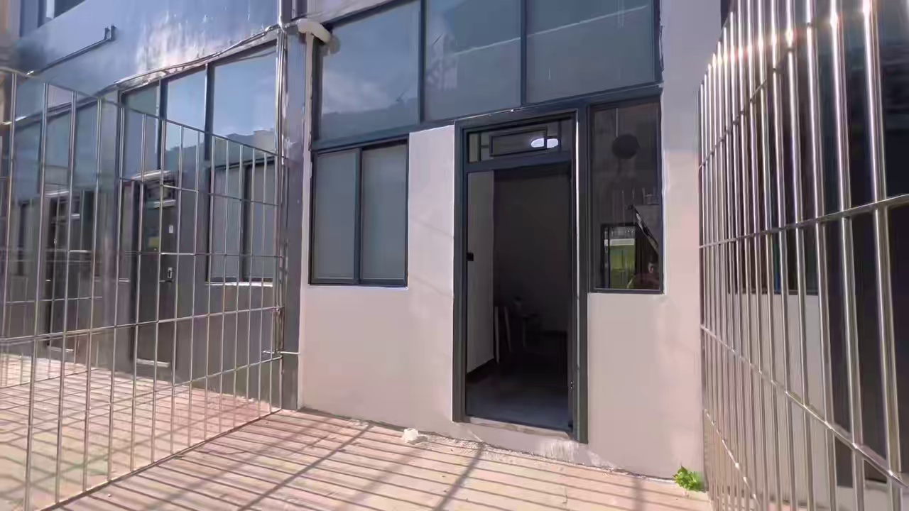 带院子一房一厅 2320,可养宠物 桥头地铁站