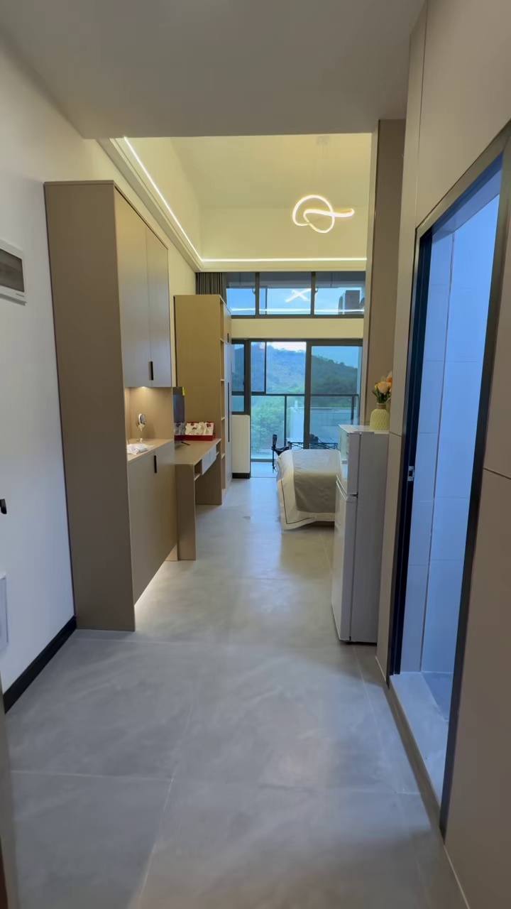 大浪小区房,2380,免租期一个月,免费停车