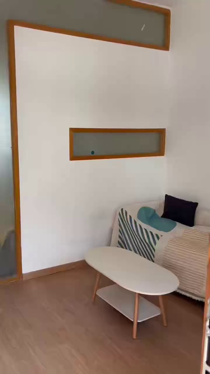 南山地铁站,电梯一房一厅3500