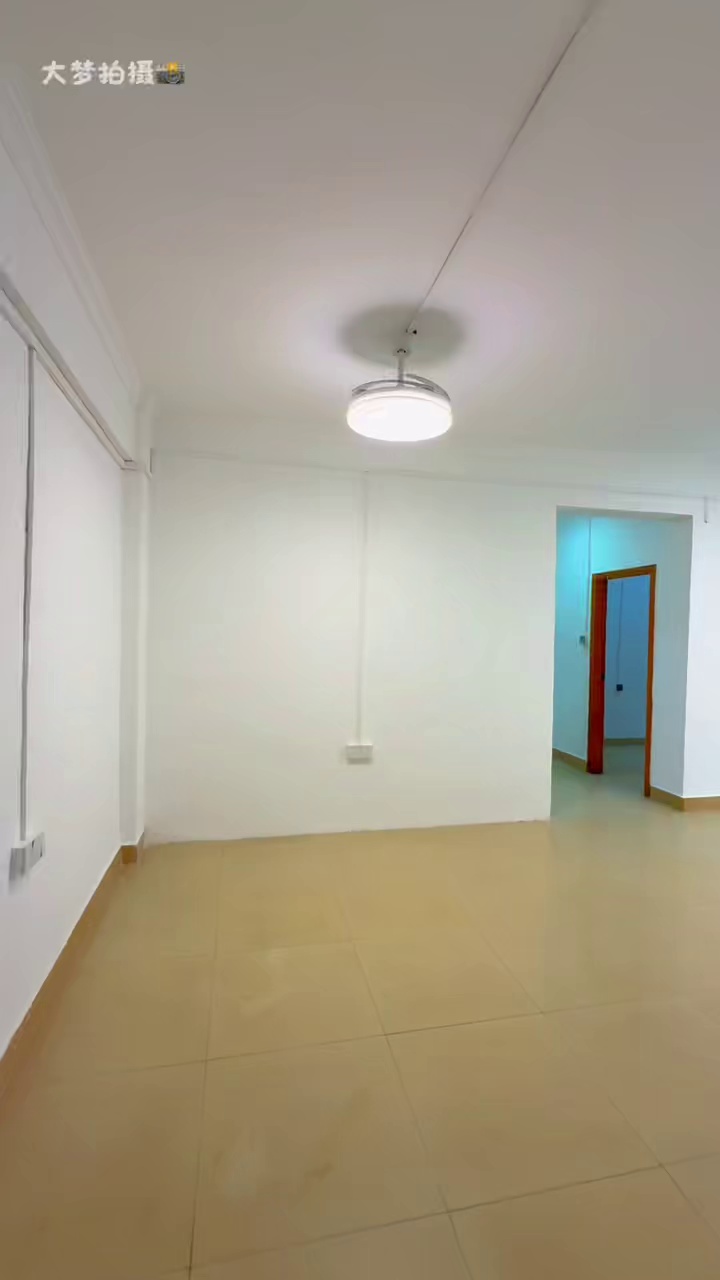 五和地铁站 300米, 电梯四房一厅 5000